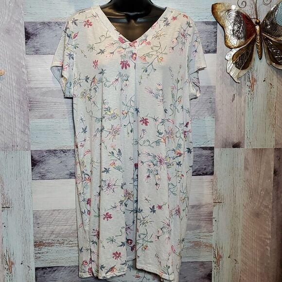 Jaclyn Intimates Sz 1X NWOT Buttery Soft Floral VNeck Tee Gown Slipover 1124 - Picture 1 of 7